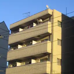 エクセントヒルズ