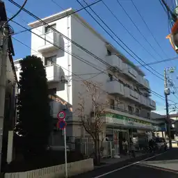 エイティーフォーはまだ山 外観