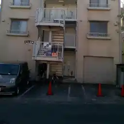 シャトル義沢 外観