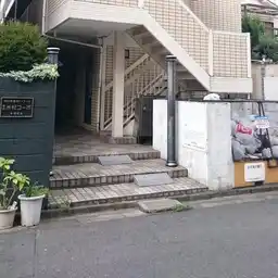 レオパレス相川マンション 外観