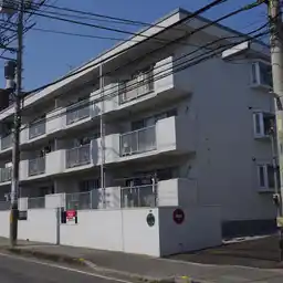 第一ベルハイツ 外観