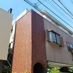 八重中ビル 外観