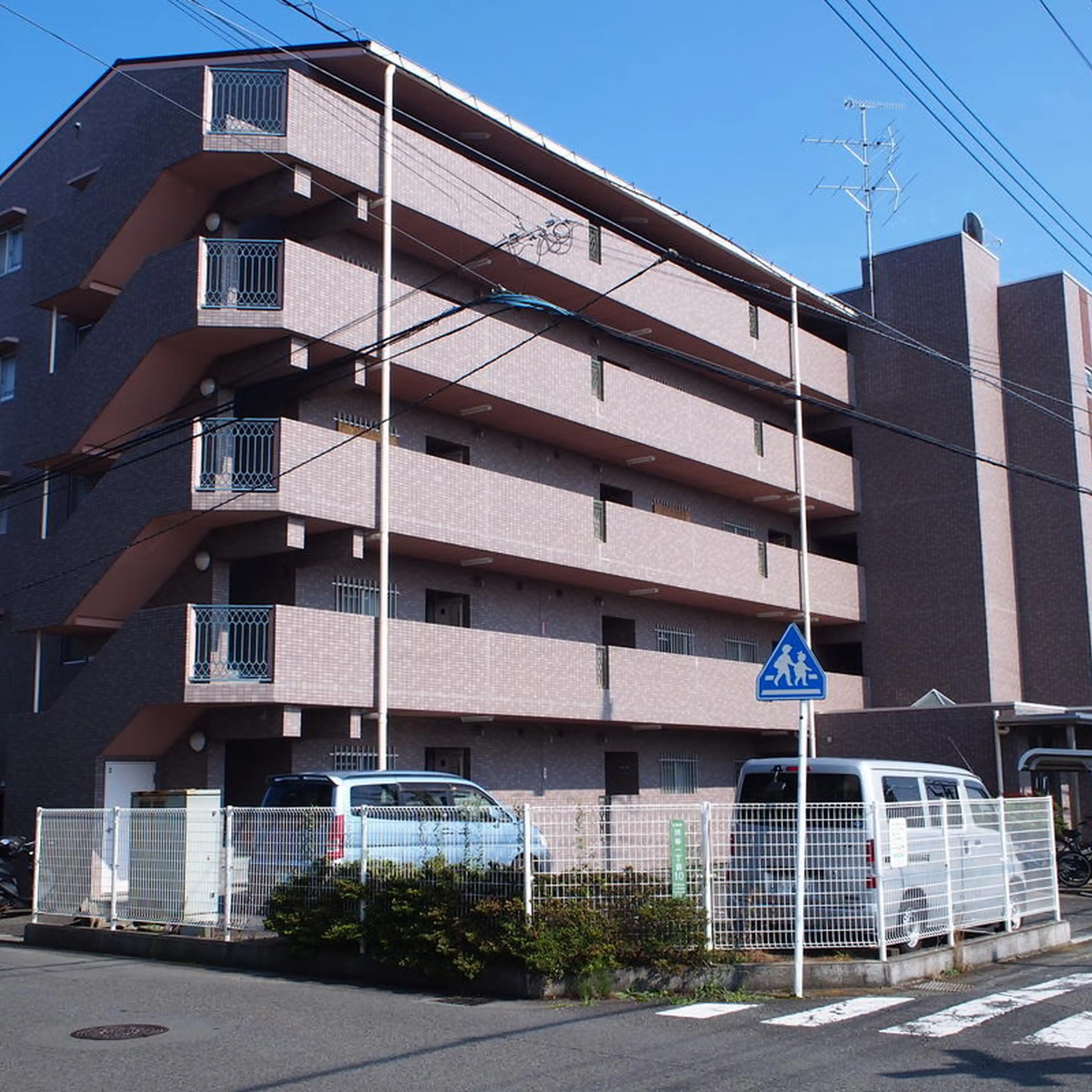 ファミーユ高座渋谷 外観