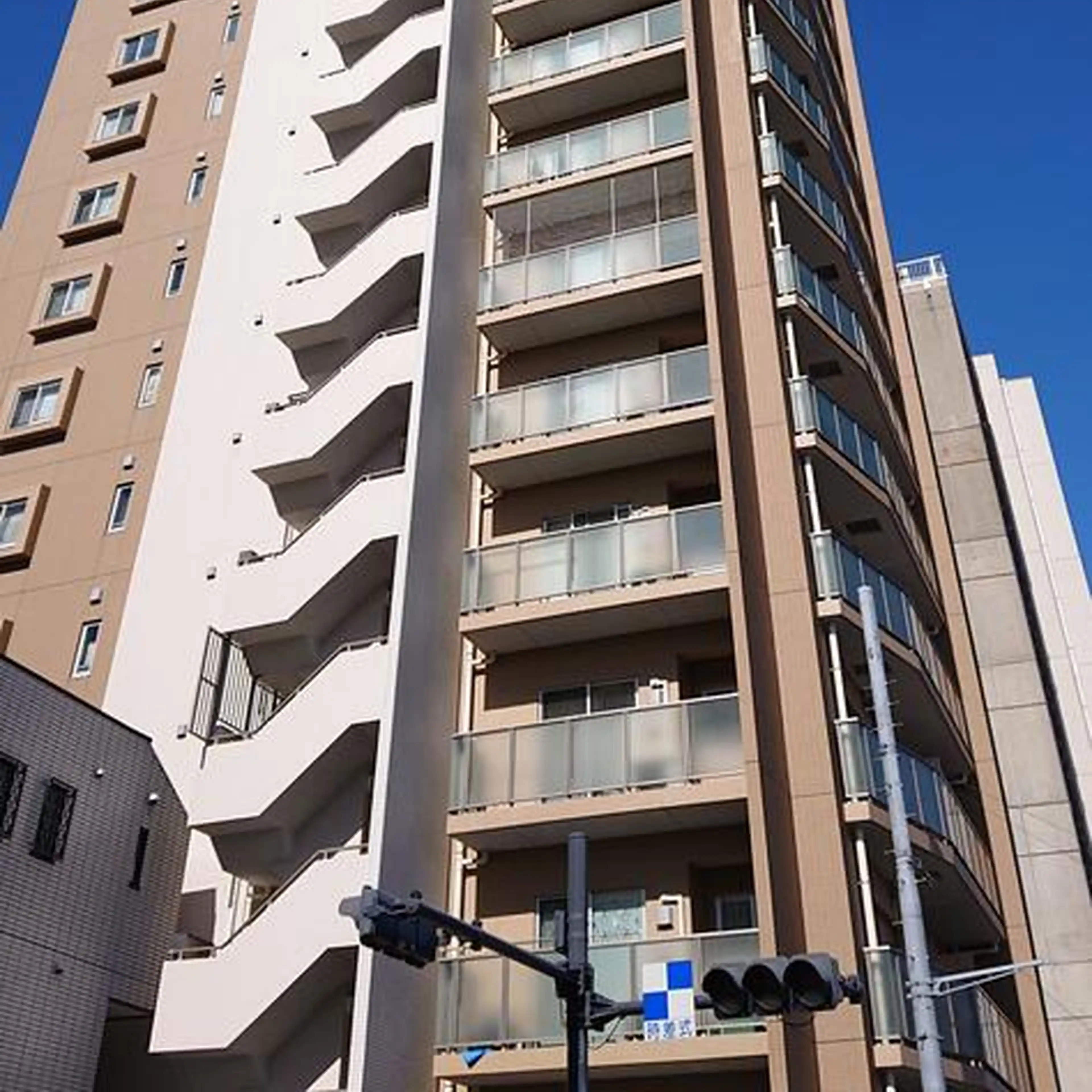 ロジュマンジャンティ椎名町 外観