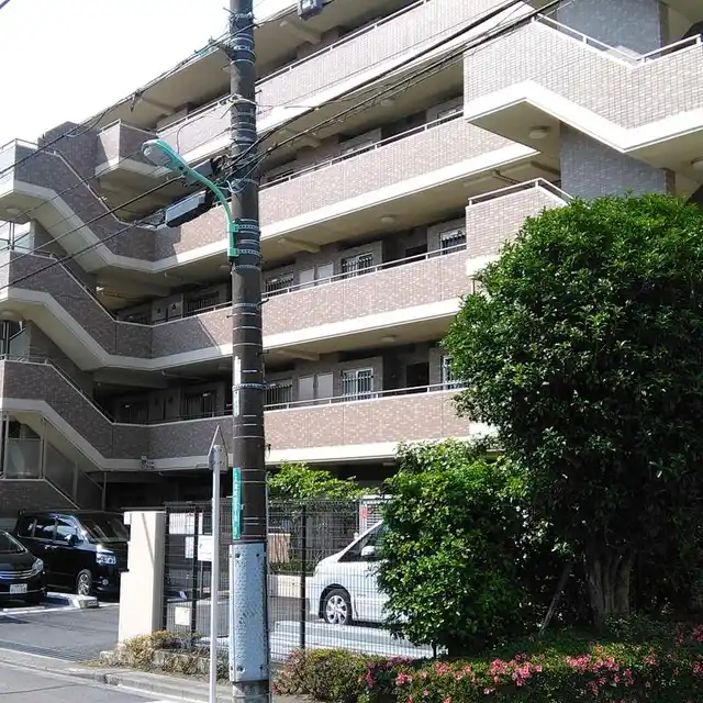 ルイシャトレ町田芹ケ谷公園