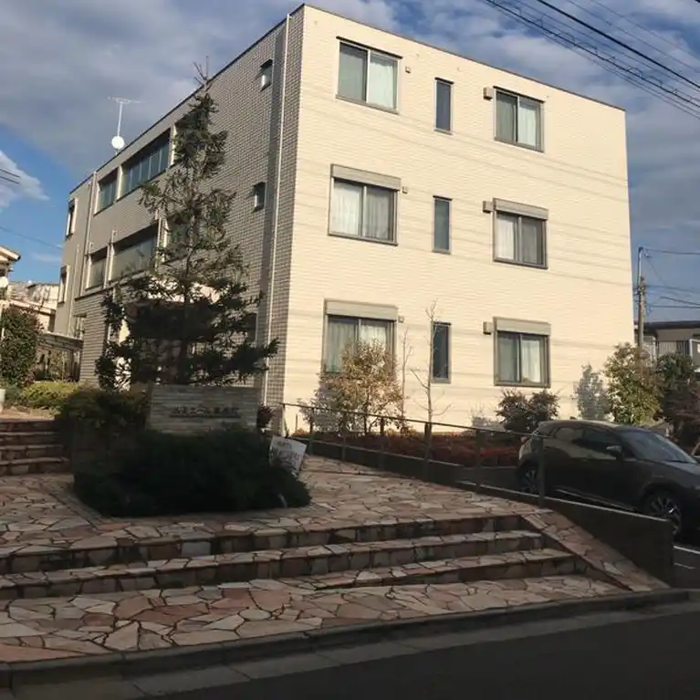 ルミエール東岸町B