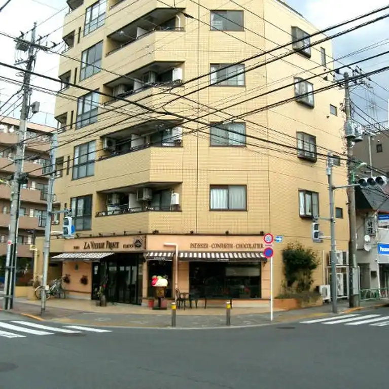 グランデュール千歳烏山 外観