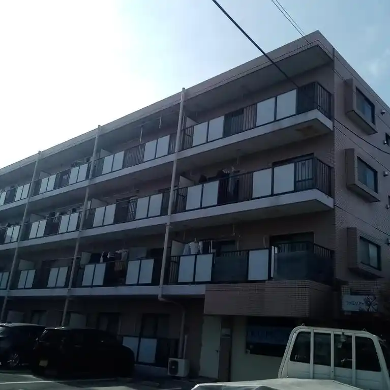 ファミリアール広山
