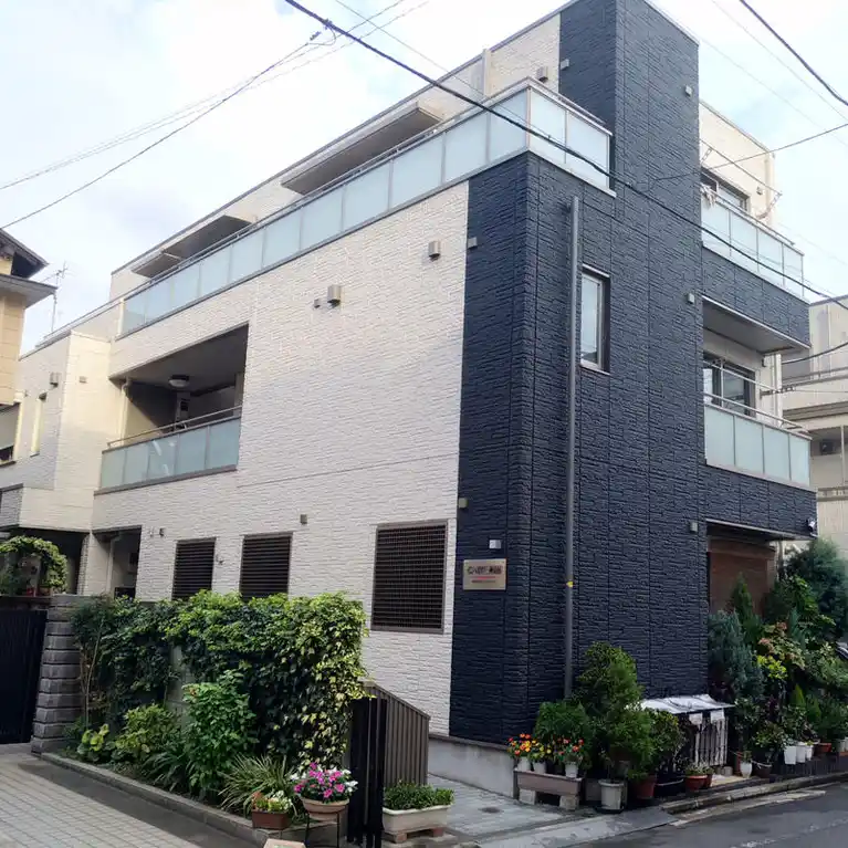 インベルサ三軒茶屋