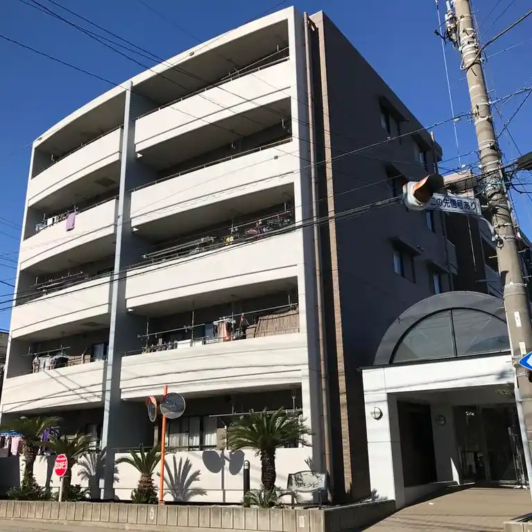 リバーコート英光 外観