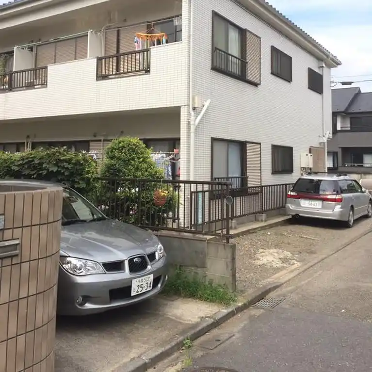 シオン絹山