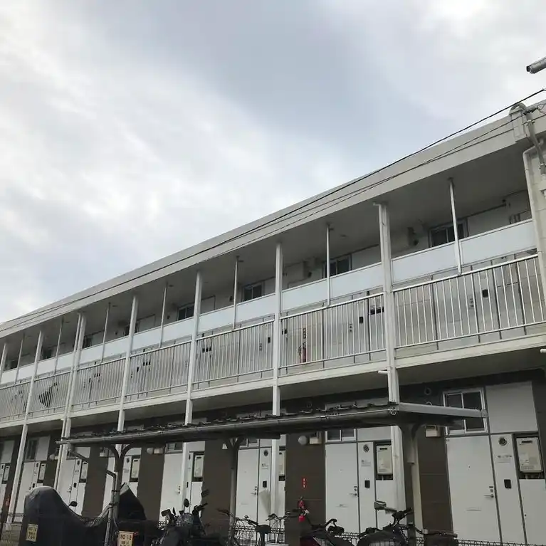 レオパレス辰和 外観