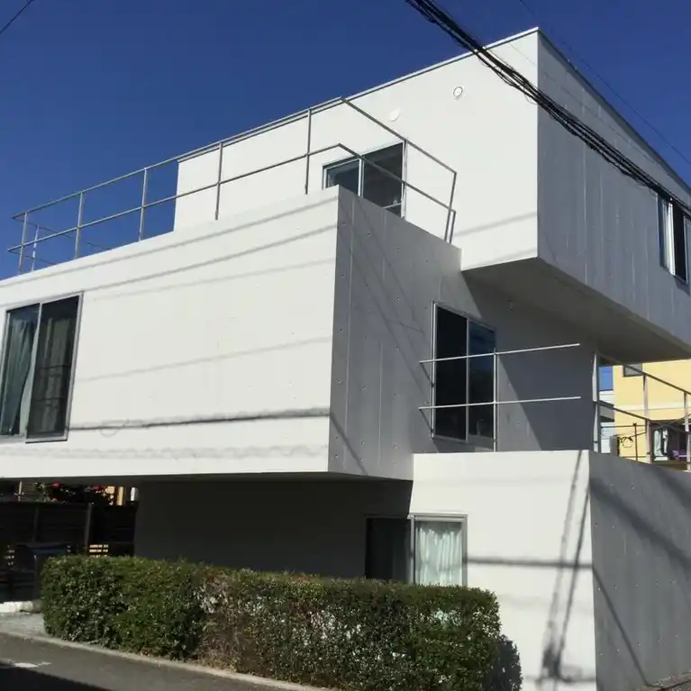 トロワ