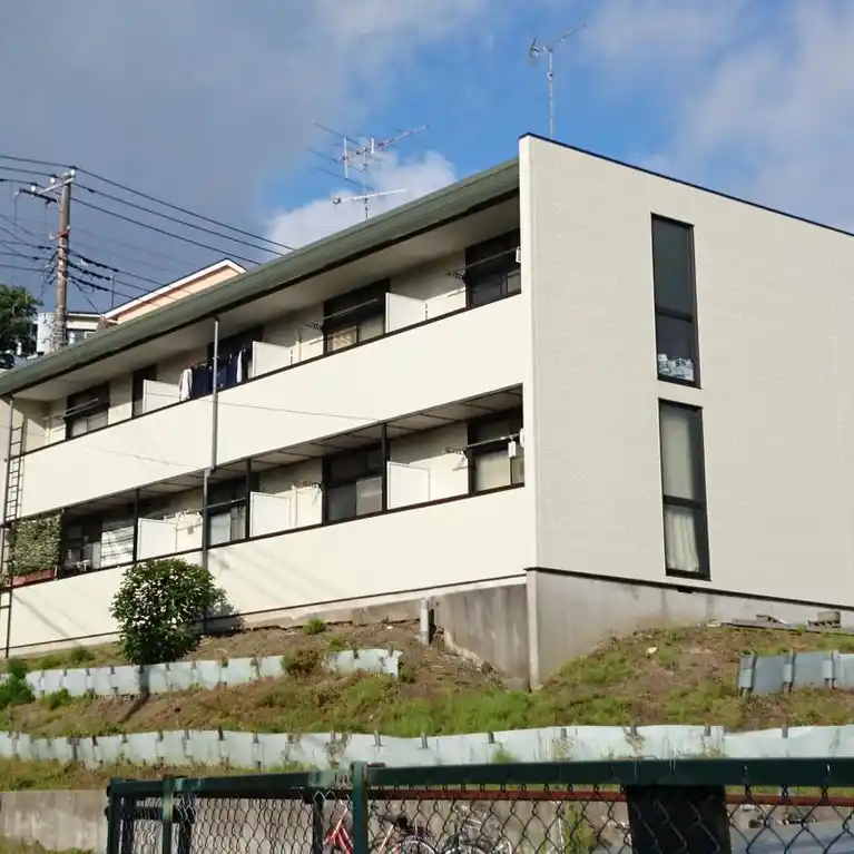 レオパレスフェイム 外観