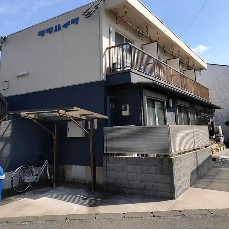 ララハイツ