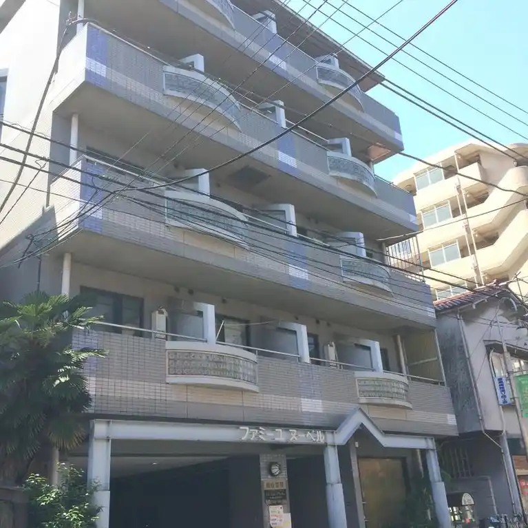ファミーユヌーベル