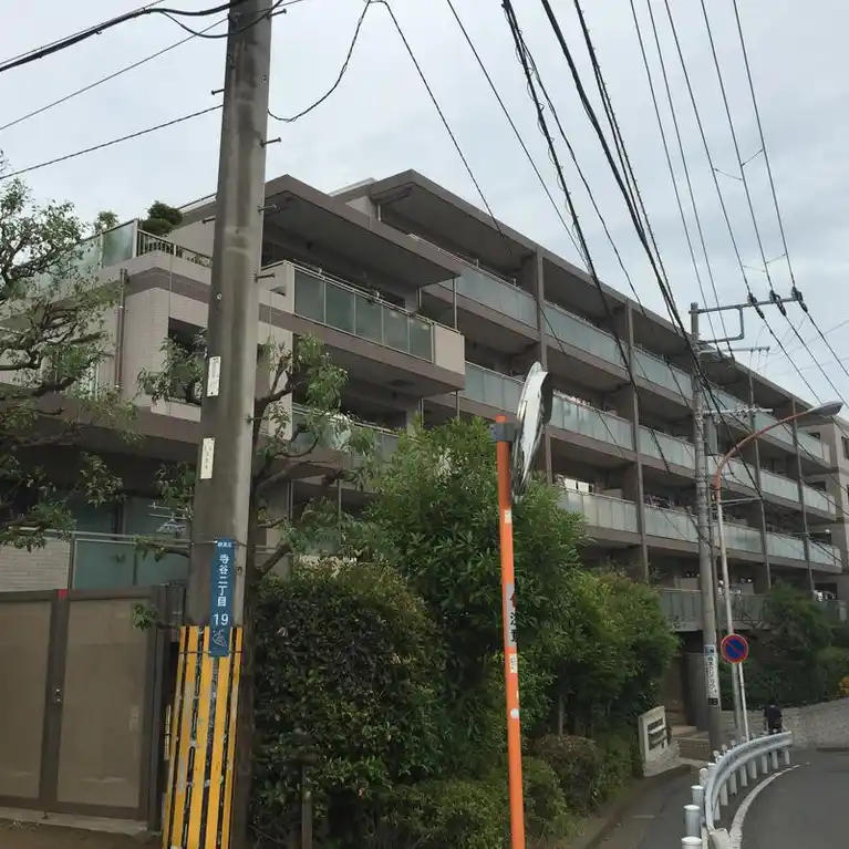 アリュール鶴見寺谷 外観