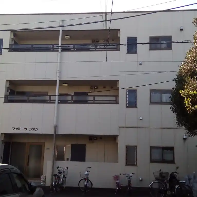 ファミーラシオン 外観