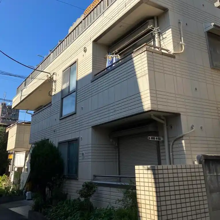 スリーウェルズ 外観