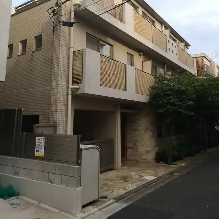 SIESTAーSANGENCHAYA 外観