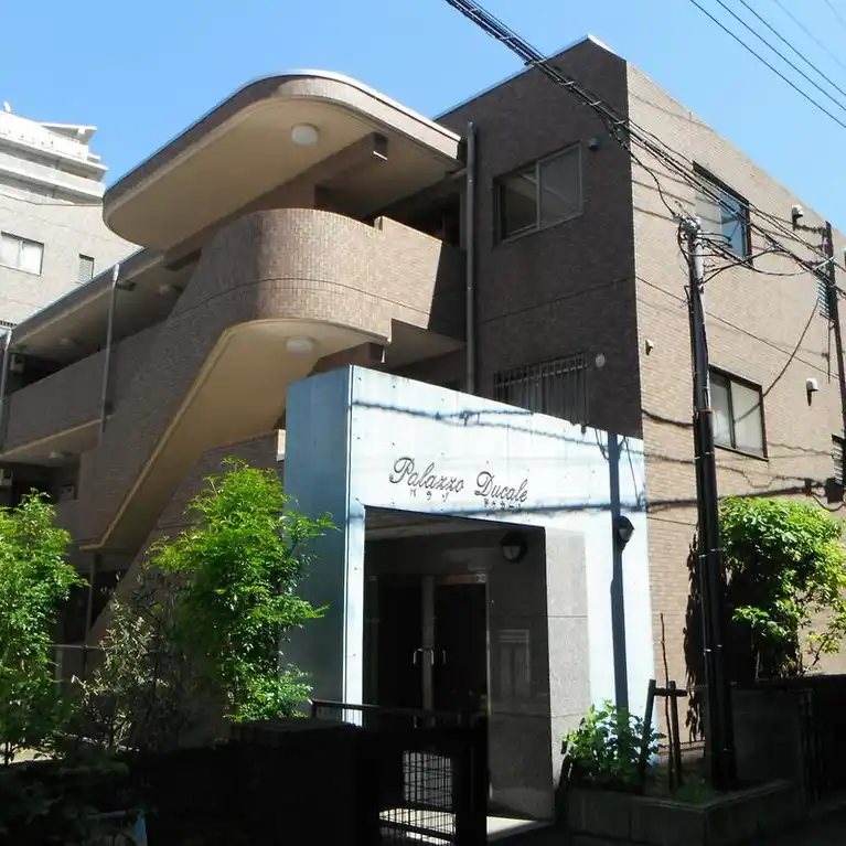 パラゾドゥカーレ 外観