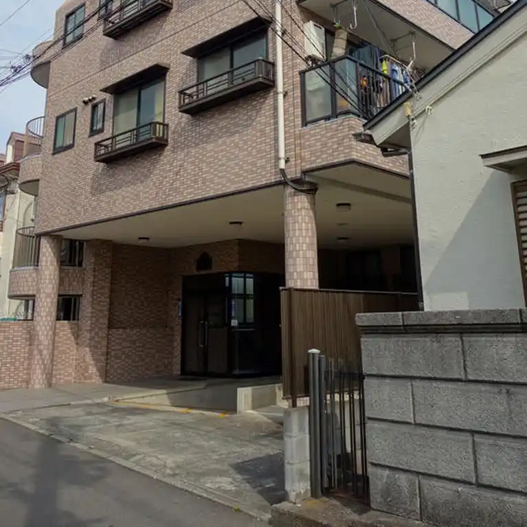 ファーストクラス大和西 外観