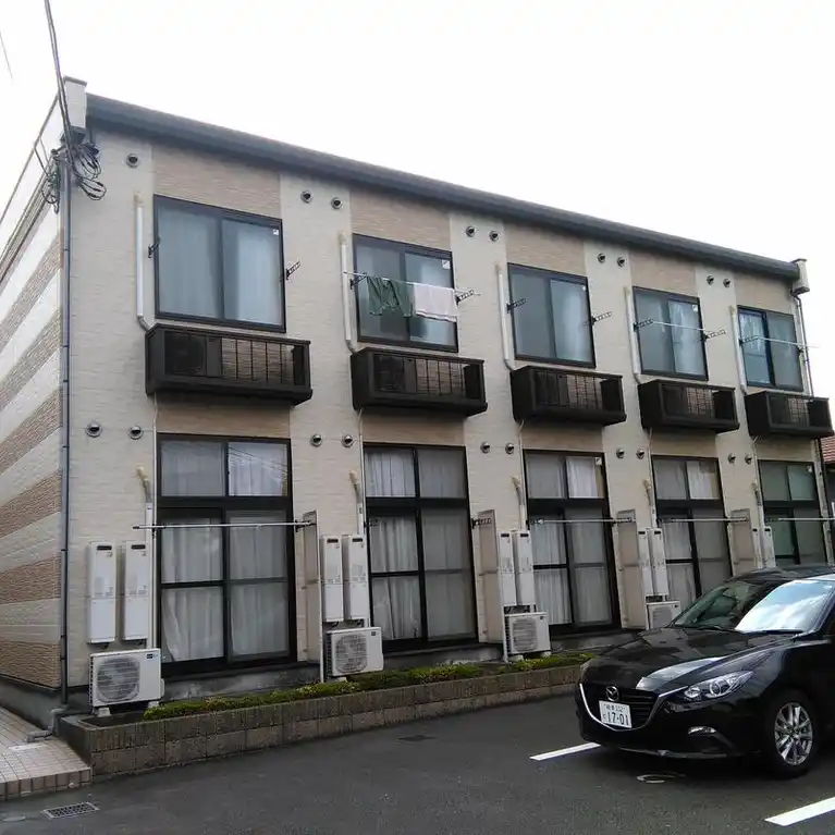 レオパレスカサベルデ 外観