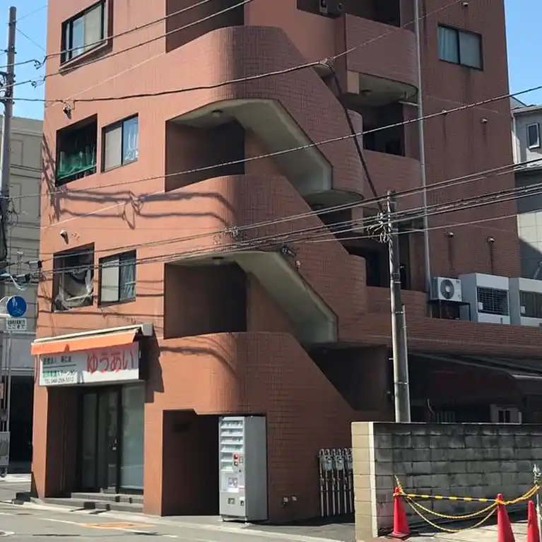 岩田屋ビル 外観