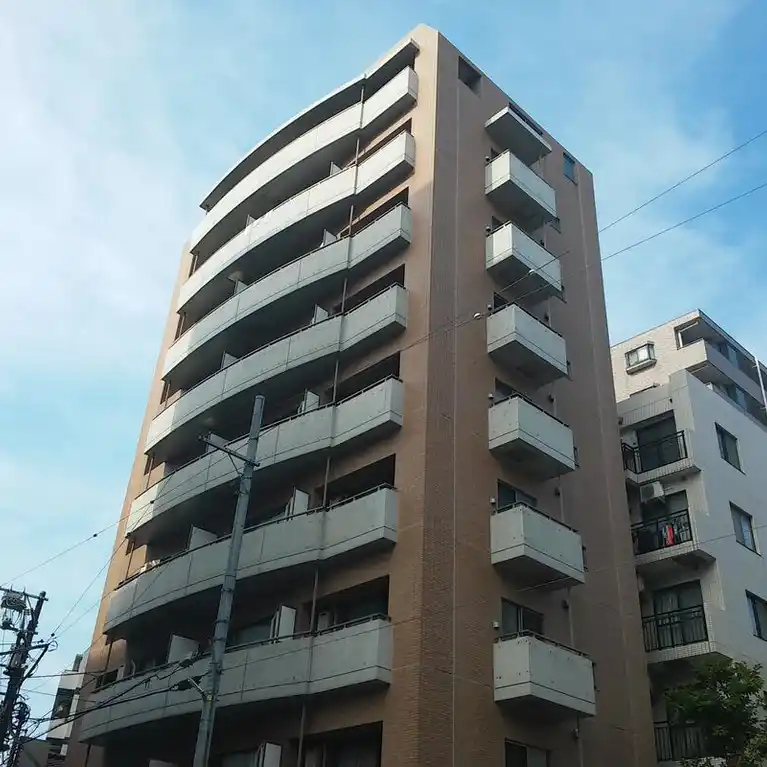 E1WeST 外観