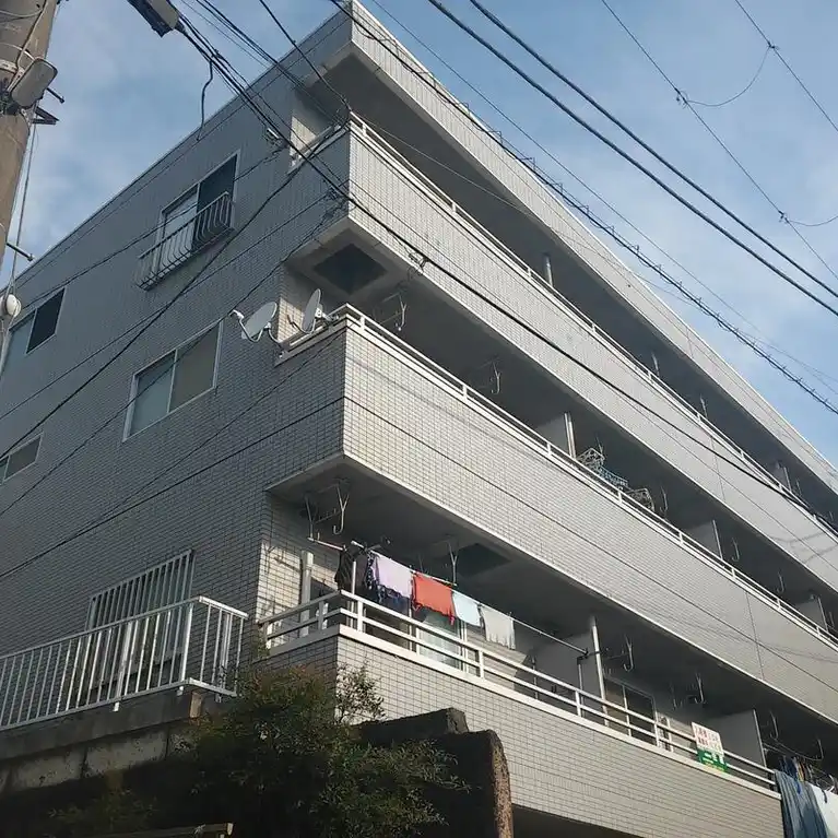 三愛 外観