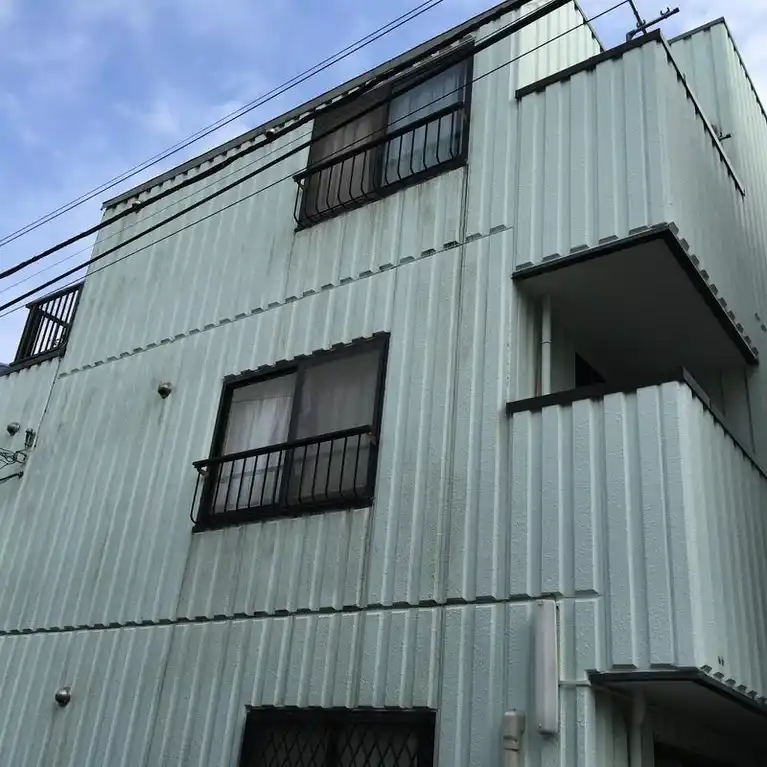 ワイズ 外観