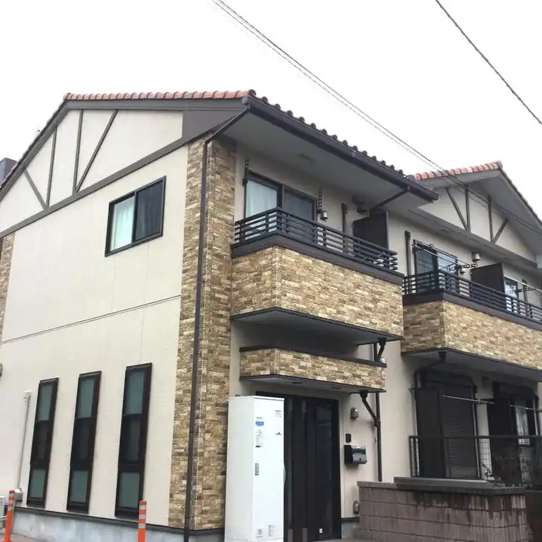 K.HOUSE