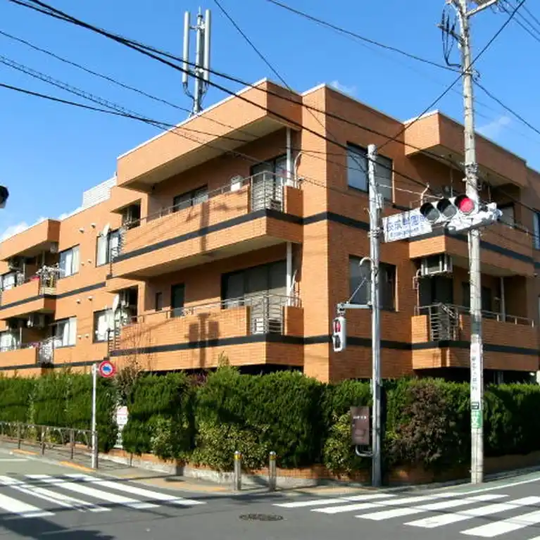 シャトレ烏山 外観