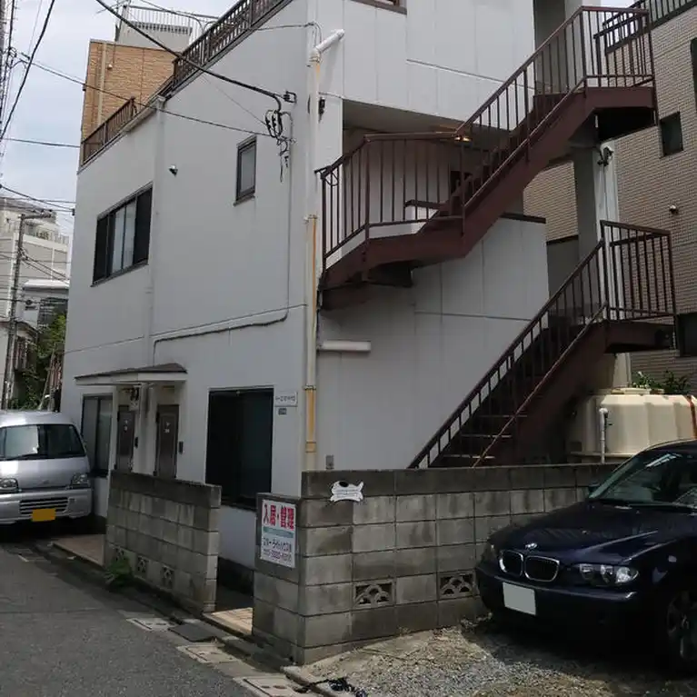 ティーエフホワイトハウス 外観