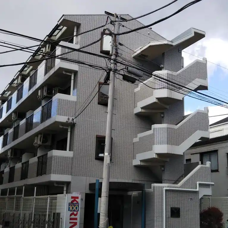 クリオ鶴見伍番館