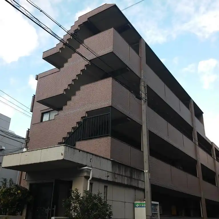 シャトルパレス