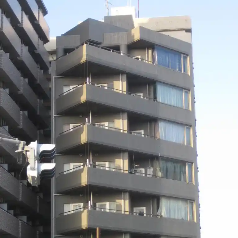 グリフィン横浜・ウェスタ