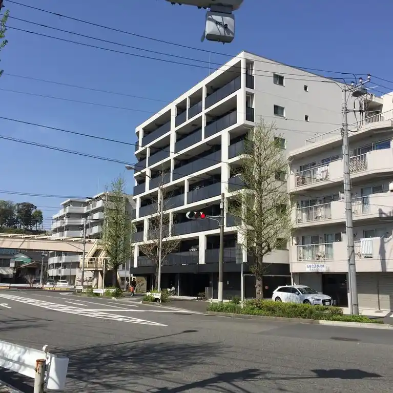 クリオ新杉田
