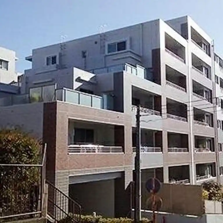 グランソルシオン藤が丘