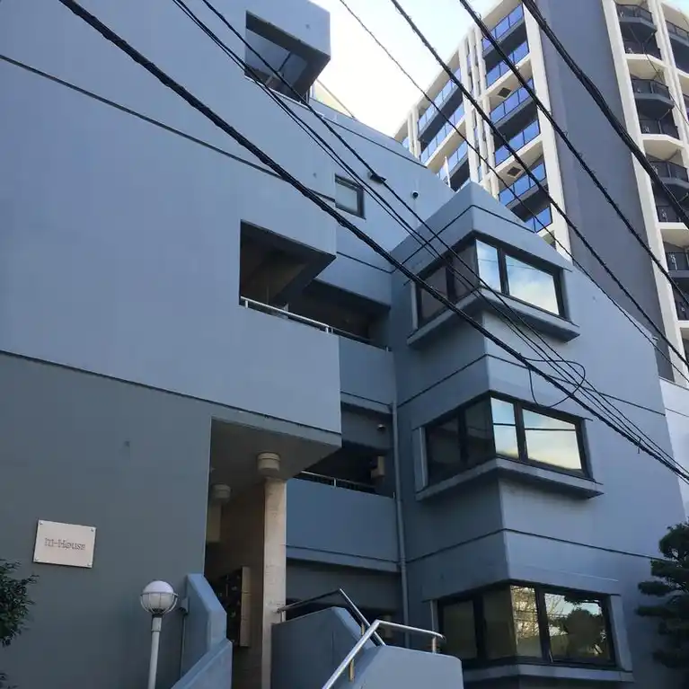 M-HOUSE