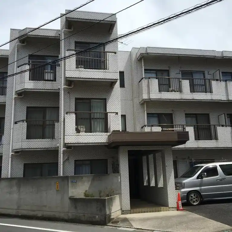 ホワイトレジデンス市川 外観