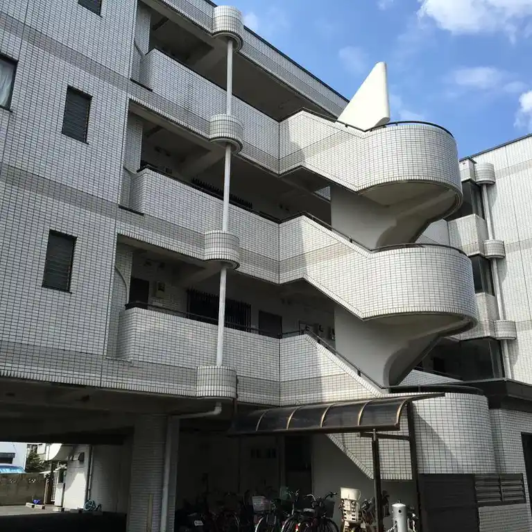 LEO弐拾八番館 外観