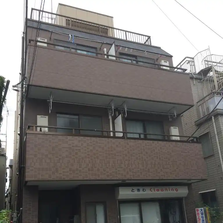 バトラボアール 外観