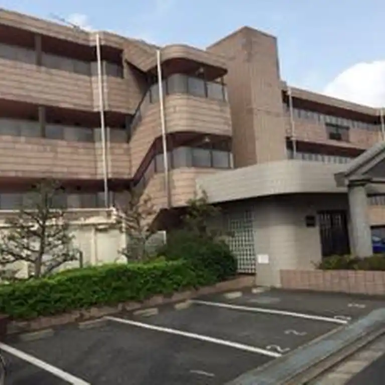 レーヴ南田中