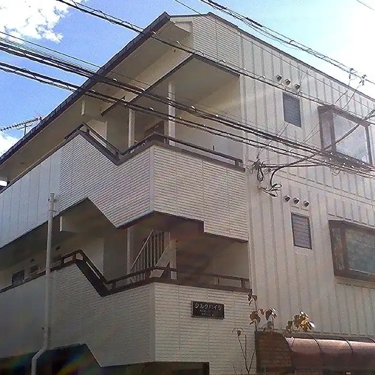 シルクハイツ