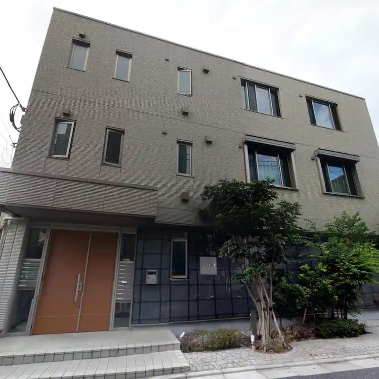 ジュネ三軒茶屋