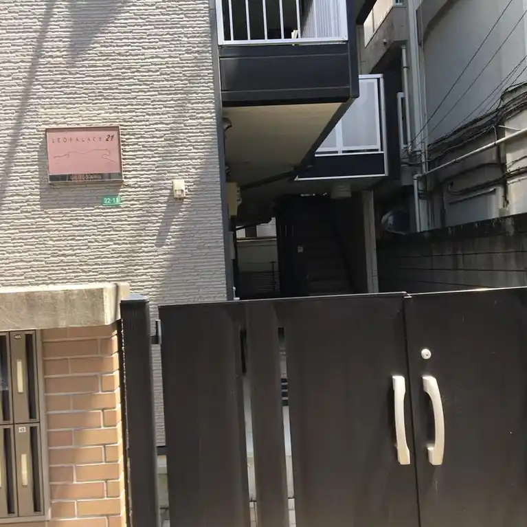 レオパレス本中山 外観