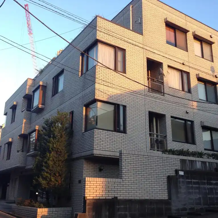 六番館