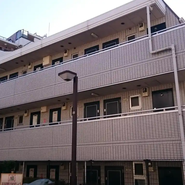 アベニュー二の橋 外観