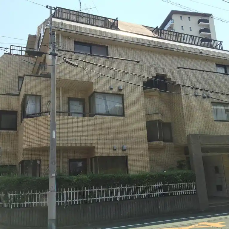 コスミック弥生 外観
